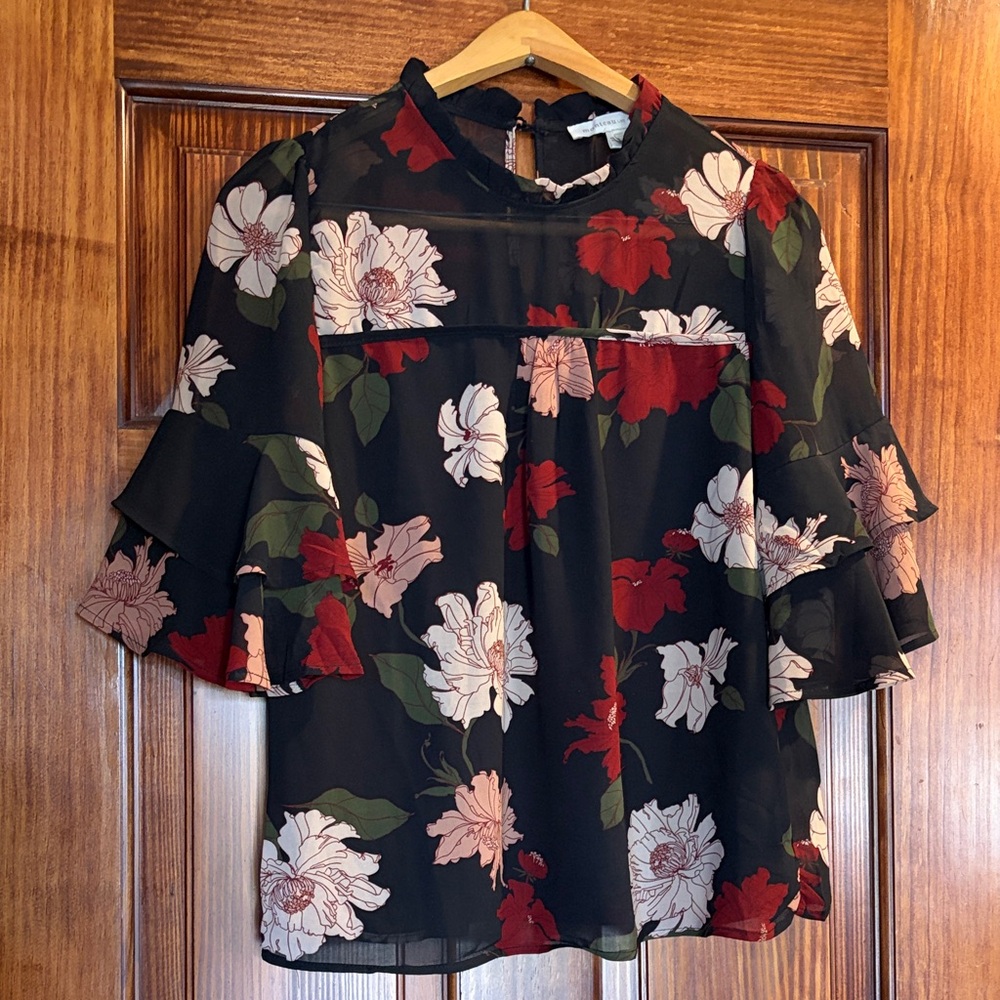Monteau floral blouse with ruffle sleeves size S